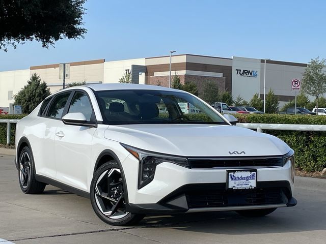 Used 2025 Kia K4 EX FWD image 2