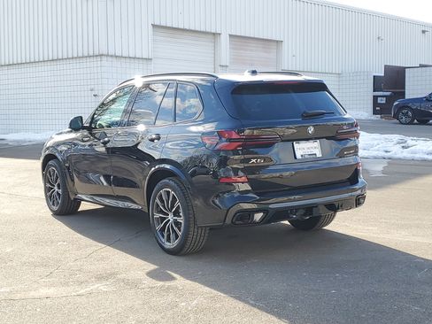 New 2026 BMW X5 xDrive40i w/ M Sport Package AWD/4WD image 2