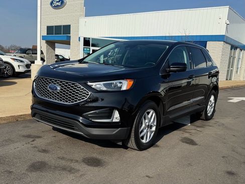 Certified 2023 Ford Edge SEL w/ Convenience Package AWD/4WD image 4