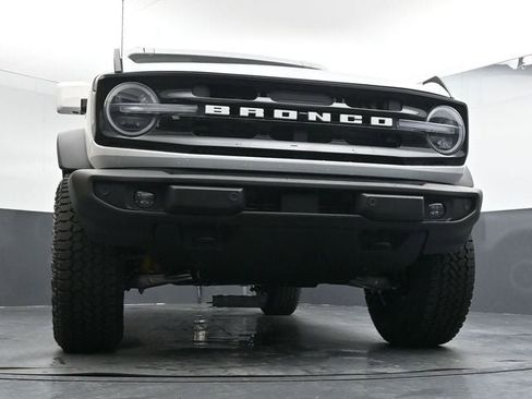 New 2026 Ford Bronco Outer Banks w/ Sasquatch Package AWD/4WD image 25