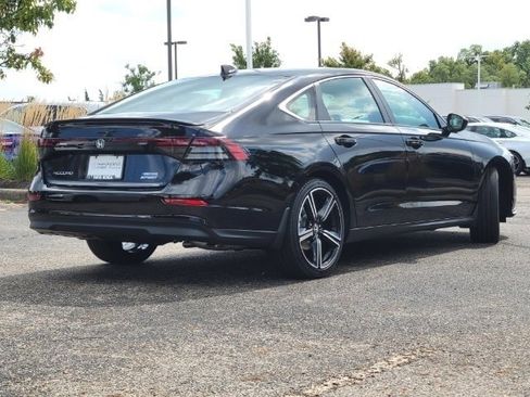Used 2024 Honda Accord Sport image 29