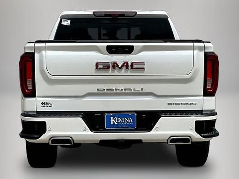 Used 2024 GMC Sierra 1500 Denali w/ Technology Package AWD/4WD image 5