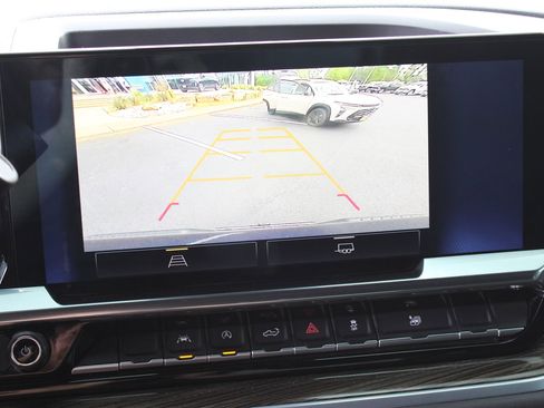 Used 2022 Chevrolet Silverado 1500 LT image 15