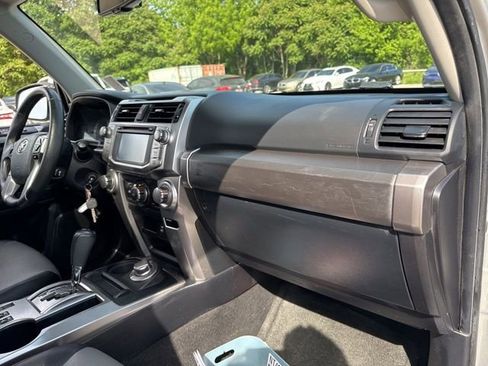 Used 2017 Toyota 4Runner SR5 Premium AWD/4WD image 15