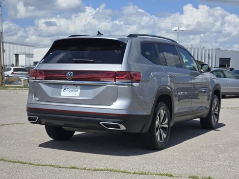 Used 2024 Volkswagen Atlas SE image 7