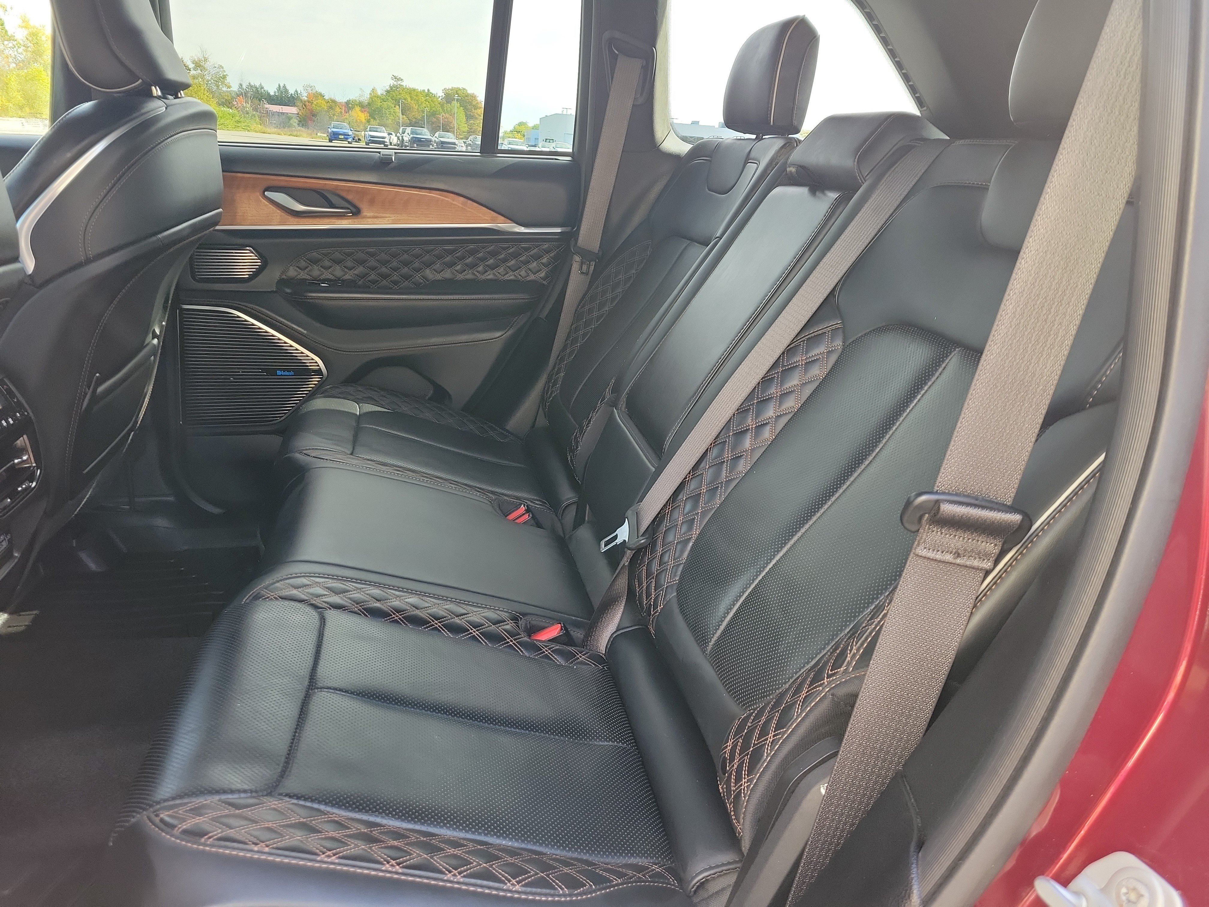Used 2024 Jeep Grand Cherokee Summit AWD/4WD image 16