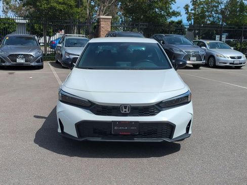 Used 2025 Honda Civic Sport image 2