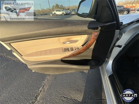 Used 2015 BMW 320i Sedan image 22