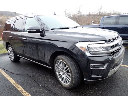 Used 2022 Ford Expedition Limited image 4