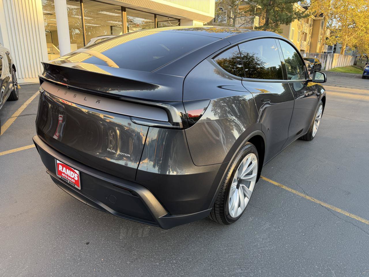Used 2026 Tesla Model Y Long Range AWD/4WD image 10