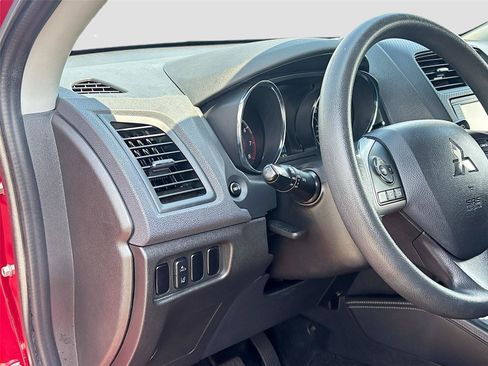 Used 2021 Mitsubishi Outlander Sport ES AWD/4WD image 10