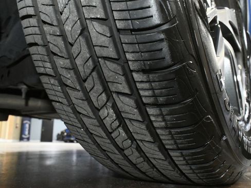 Used 2018 Toyota RAV4 XLE image 71