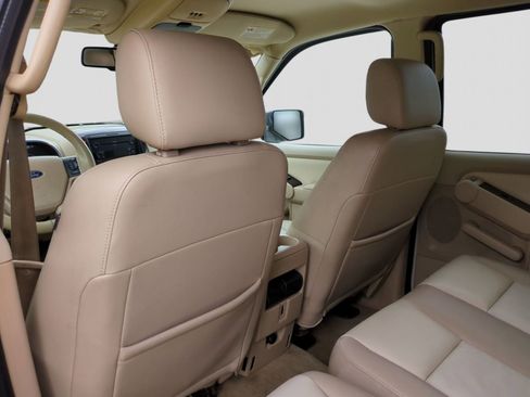 Used 2006 Ford Explorer Limited image 19