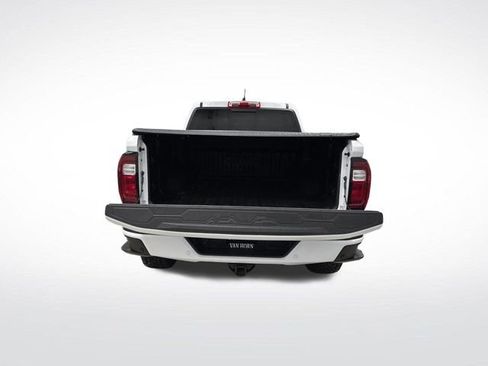 Used 2024 GMC Canyon Elevation w/ Convenience Package image 15