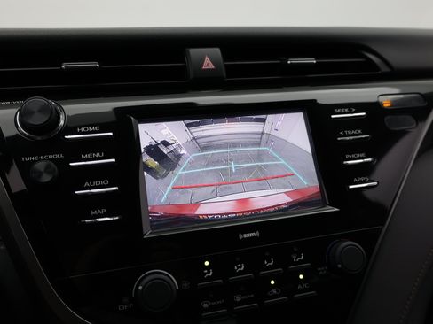 Used 2020 Toyota Camry LE FWD image 27