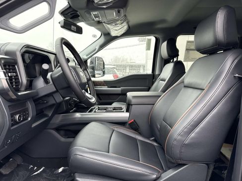 New 2026 Ford F250 Lariat w/ FX4 Off-Road Package image 10