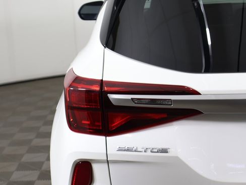 Used 2023 Kia Seltos LX image 13