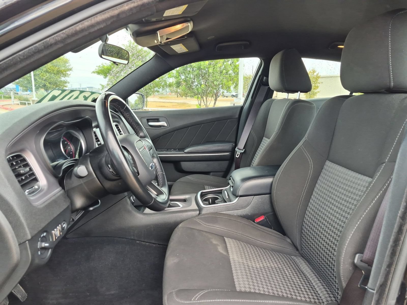 Used 2023 Dodge Charger SXT RWD image 9