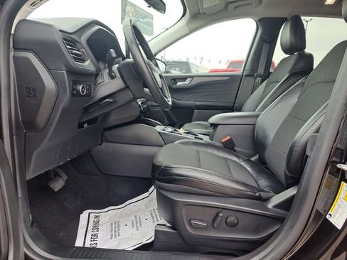Used 2023 Ford Escape SE FWD image 12