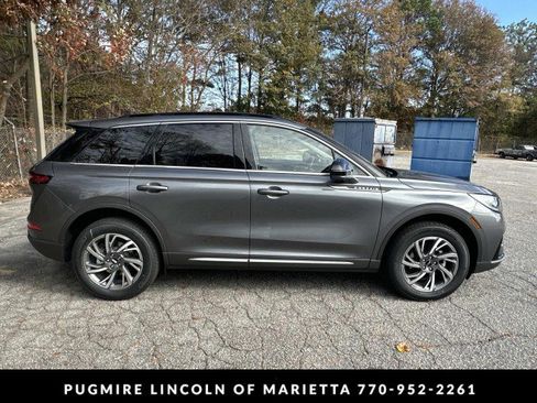 New 2026 Lincoln Corsair Premiere image 8