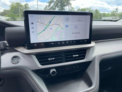 New 2025 Ford Explorer Active w/ Active Comfort Package image 8