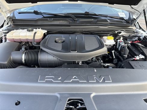Used 2025 RAM 1500 Big Horn AWD/4WD image 36