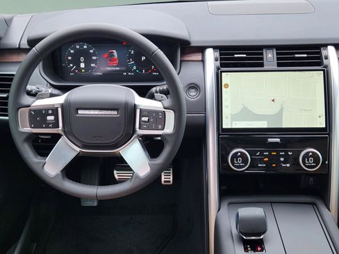 New 2026 Land Rover Discovery Dynamic SE AWD/4WD image 13