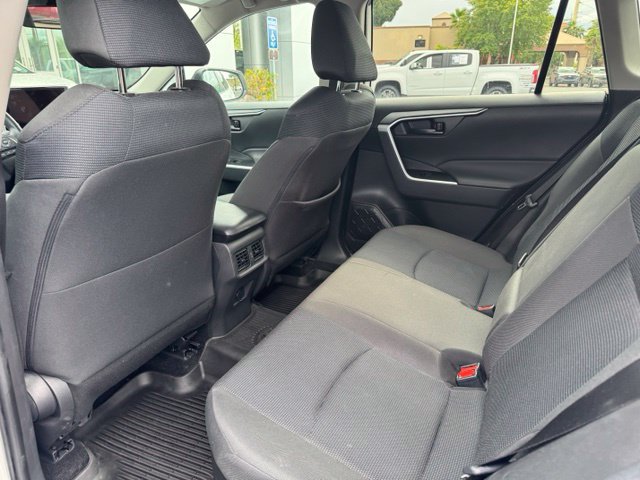 Used 2024 Toyota RAV4 LE AWD/4WD image 7