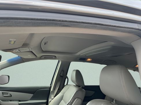 Used 2012 Honda Odyssey Touring image 9