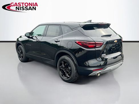 Used 2025 Chevrolet Blazer LT AWD/4WD image 43