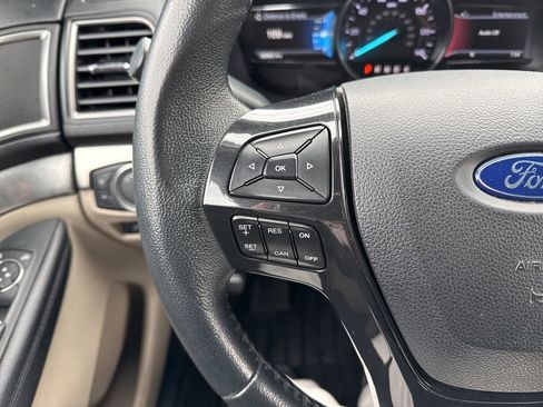 Used 2018 Ford Explorer XLT w/ Equipment Group 201A image 27