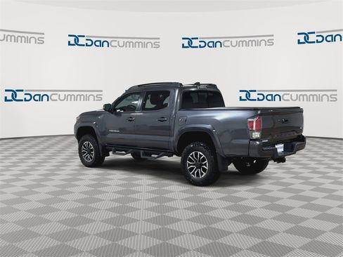 Used 2022 Toyota Tacoma TRD Sport image 6