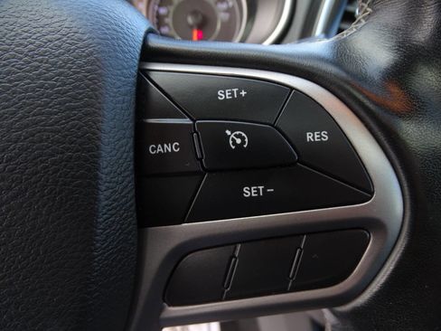 Used 2021 Jeep Cherokee Latitude Lux 80th Anniv w/ Trailer Tow Group image 21