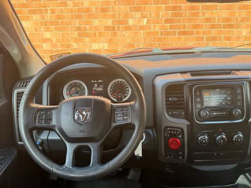 Used 2015 RAM 1500 Express image 24