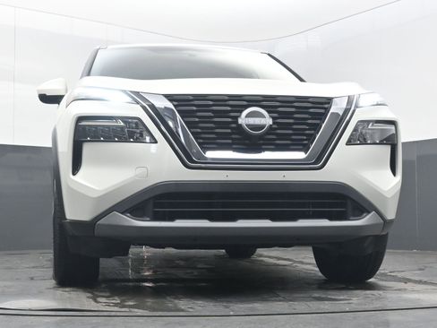 Certified 2023 Nissan Rogue SV image 22