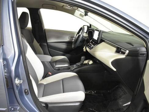 Used 2024 Toyota Corolla LE FWD image 30