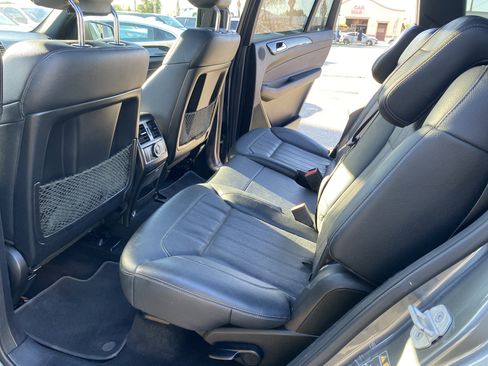 Used 2018 Mercedes-Benz GLS 450 GLS 450 w/ Premium Package image 18