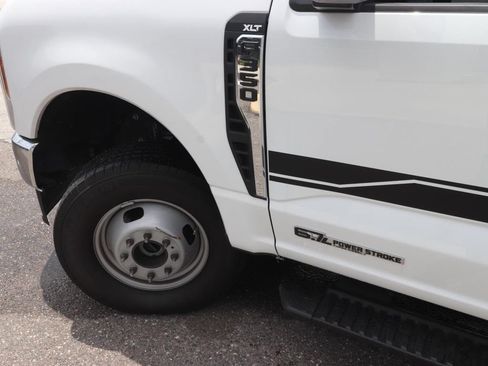 Certified 2025 Ford F350 XLT AWD/4WD image 3