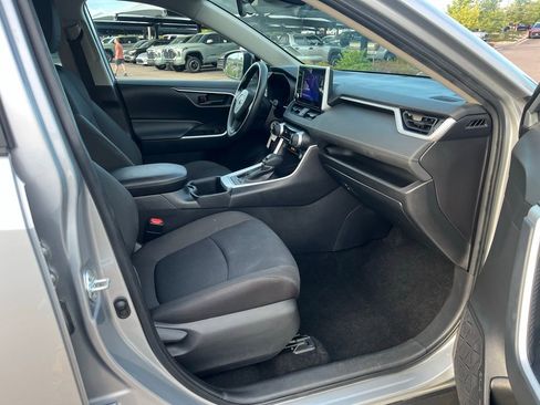 Used 2024 Toyota RAV4 LE image 34