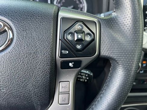 Used 2022 Toyota 4Runner Limited AWD/4WD image 20