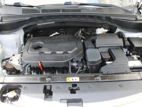 Used 2017 Hyundai Santa Fe Sport FWD image 33