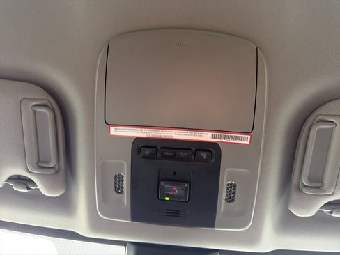 Used 2022 Toyota Camry XSE FWD image 34
