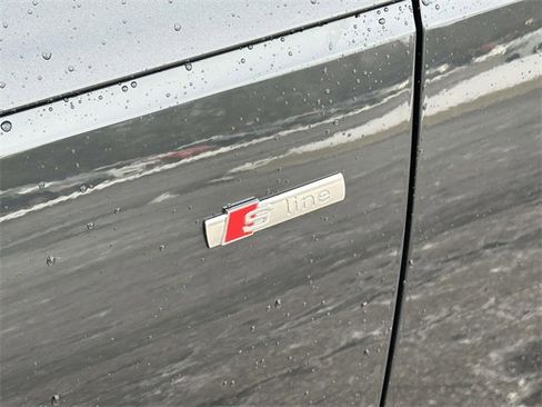 Used 2018 Audi A4 2.0T Premium Plus w/ Premium Plus Package image 11