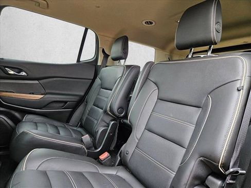 Used 2019 GMC Acadia Denali w/ Technology Package FWD image 18