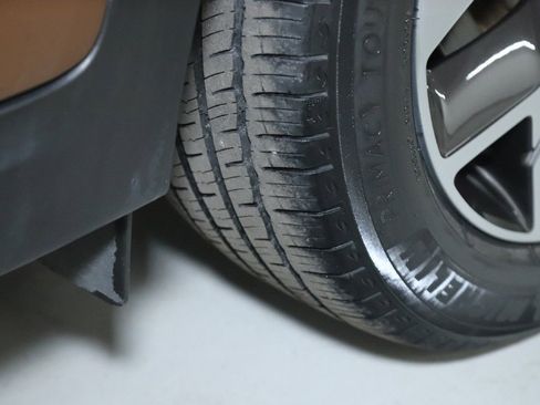 Used 2021 Kia Sportage EX w/ EX Technology Package image 40