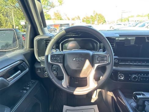 Used 2023 Chevrolet Silverado 1500 RST w/ Z71 Off-Road Package AWD/4WD image 16