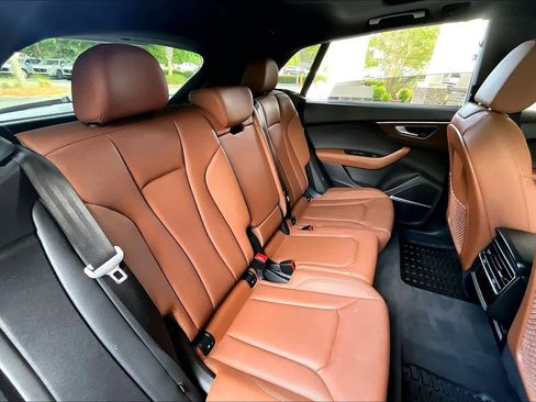 Used 2024 Audi Q8 Premium Plus w/ Premium Plus Package AWD/4WD image 21