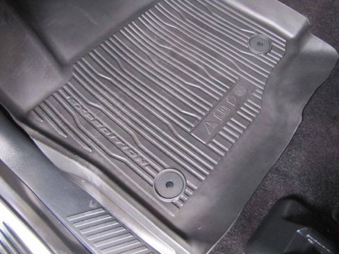 Used 2022 Ford Expedition XLT RWD image 16
