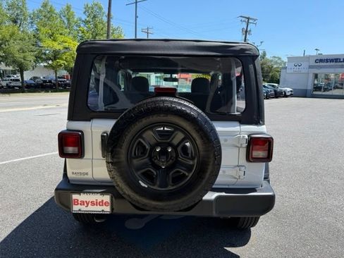 Used 2026 Jeep Wrangler Sport AWD/4WD image 6