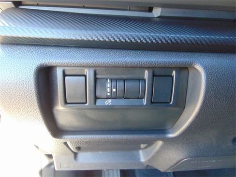 Certified 2025 Subaru Crosstrek 2.0i Premium image 19